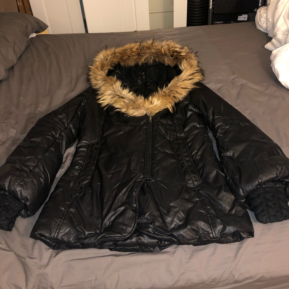 Woman’s Mackage BL coat w/ fox fur